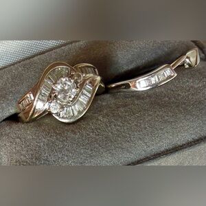 Stunning 14K White Gold wedding Ring w/Diamonds & Baguettes, Vintage 1990s JCP
